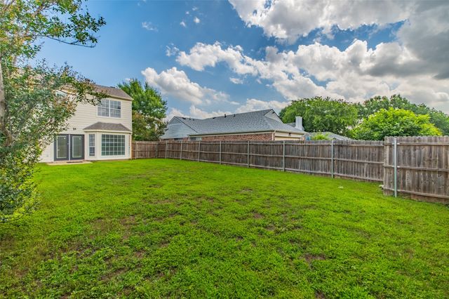311 Pemberton Place, Cedar Hill, TX 75104
