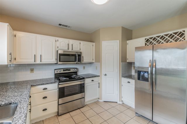 311 Pemberton Place, Cedar Hill, TX 75104