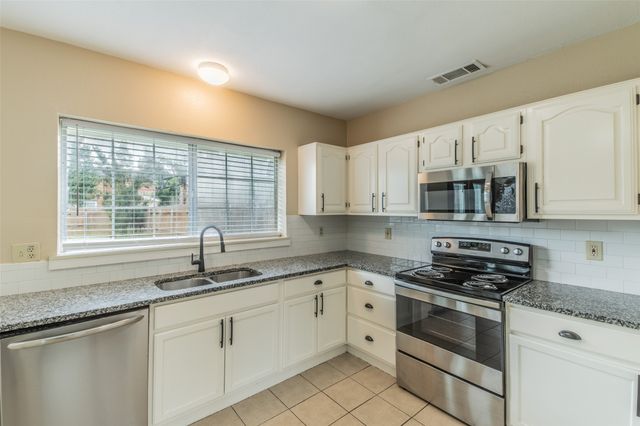 311 Pemberton Place, Cedar Hill, TX 75104