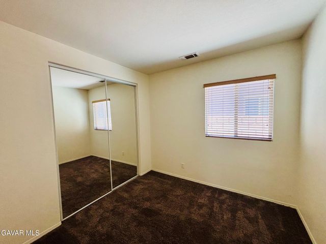 5806 W Ave K-3, Lancaster, CA 93536