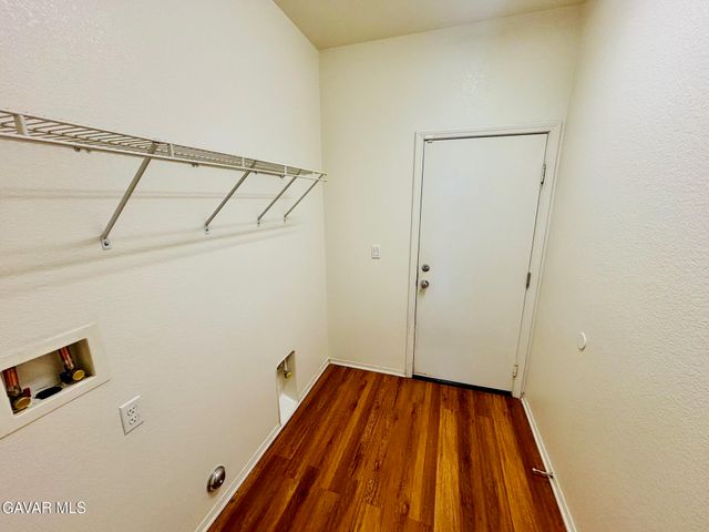 5806 W Ave K-3, Lancaster, CA 93536