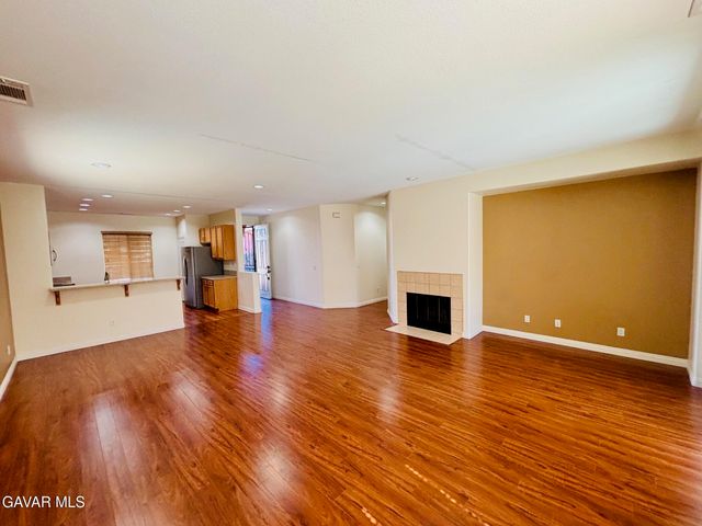 5806 W Ave K-3, Lancaster, CA 93536