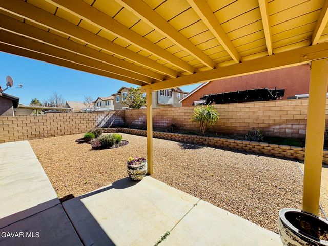 5806 W Ave K-3, Lancaster, CA 93536