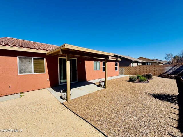 5806 W Ave K-3, Lancaster, CA 93536