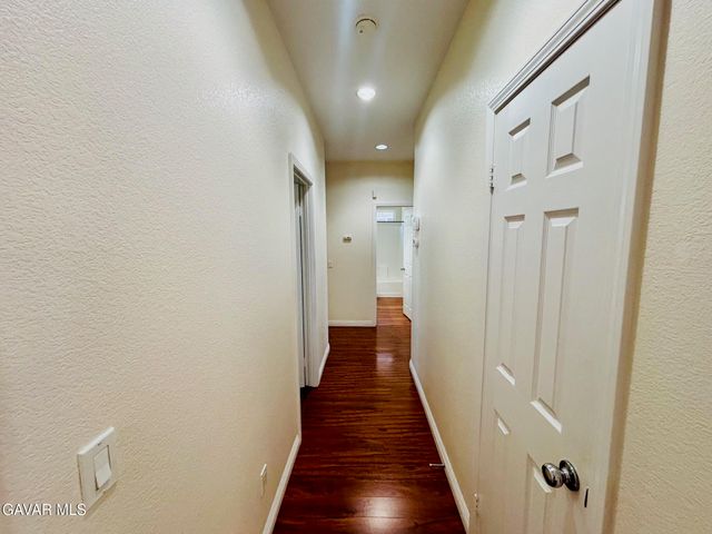 5806 W Ave K-3, Lancaster, CA 93536