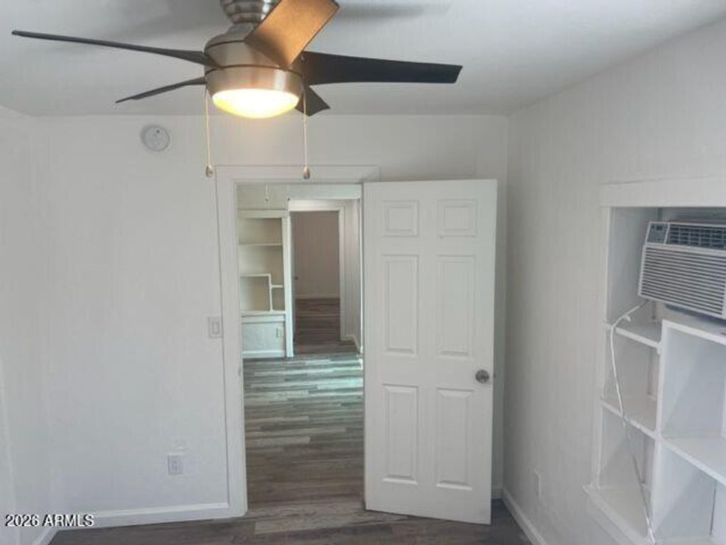 Image 12 of property listing at 2336 N 11TH Street, Phoenix, AZ 85006