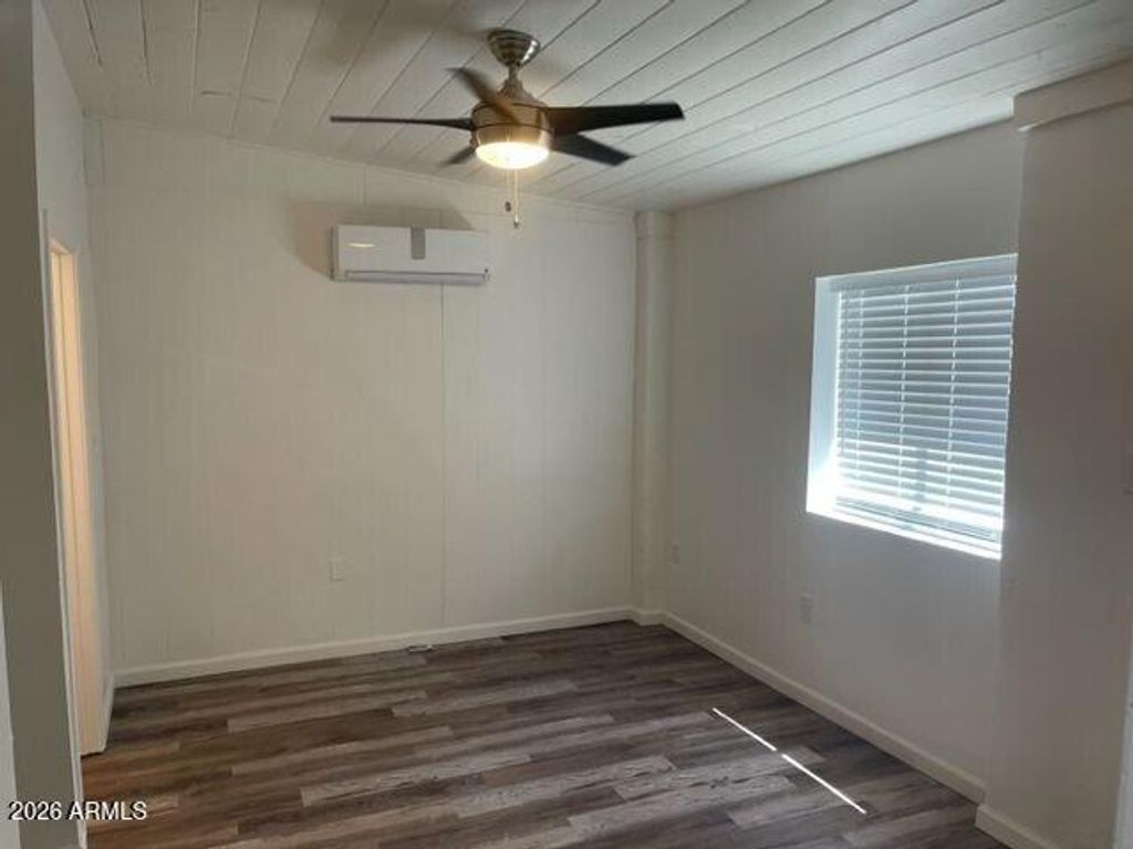 Image 13 of property listing at 2336 N 11TH Street, Phoenix, AZ 85006