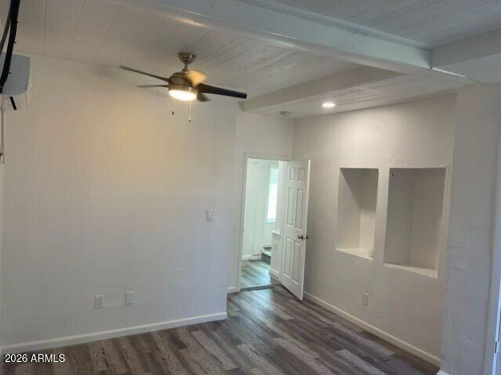 Image 18 of property listing at 2336 N 11TH Street, Phoenix, AZ 85006