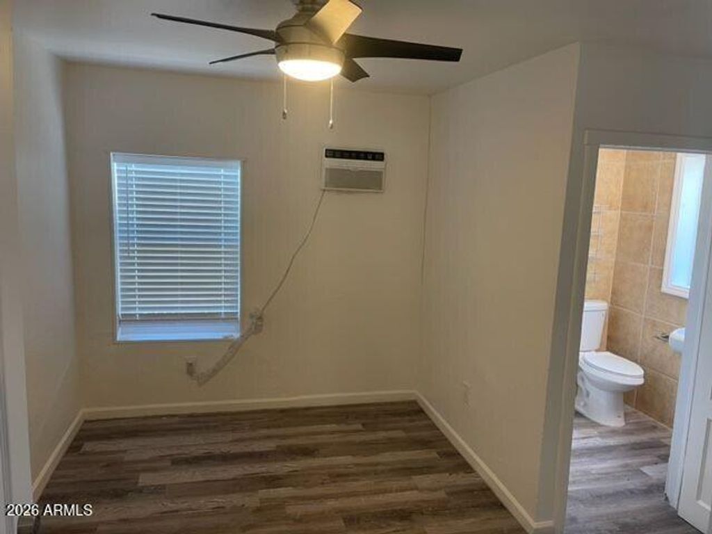 Image 6 of property listing at 2336 N 11TH Street, Phoenix, AZ 85006