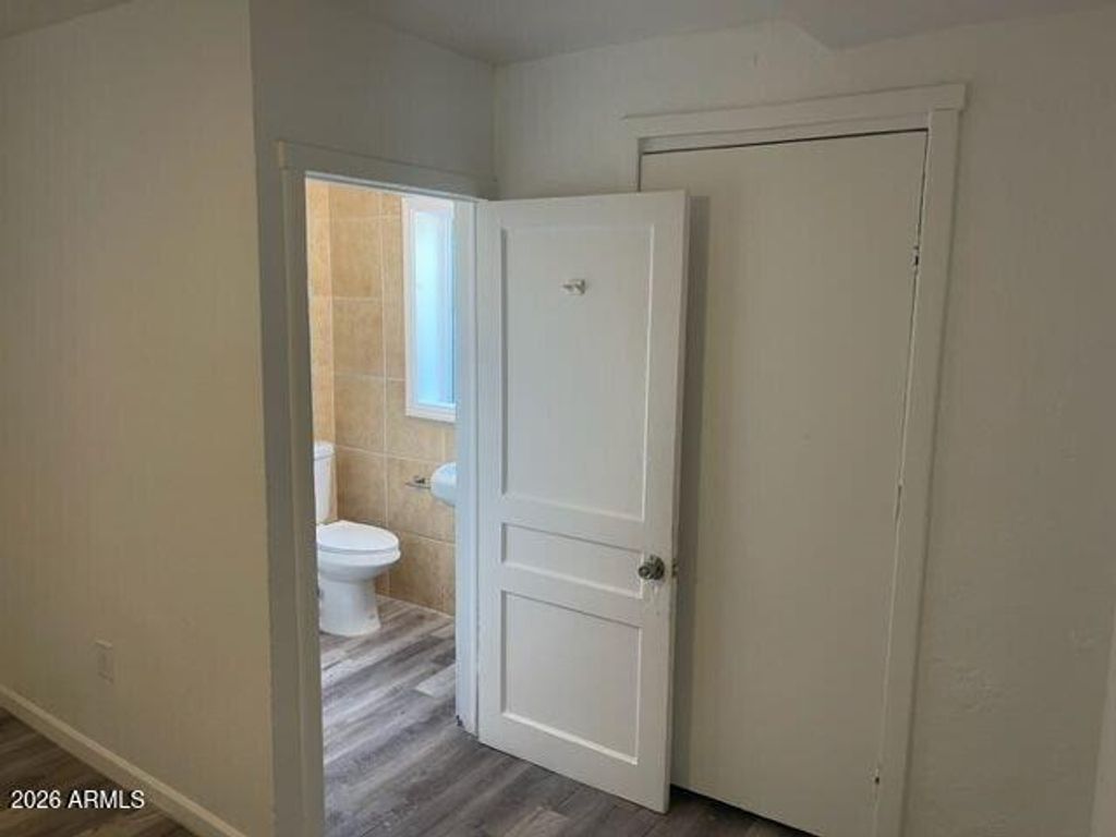Image 7 of property listing at 2336 N 11TH Street, Phoenix, AZ 85006