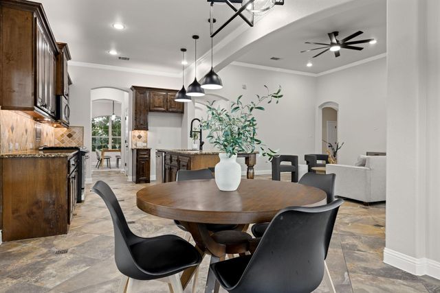 100 Crystal CV, Round Rock, TX 78664