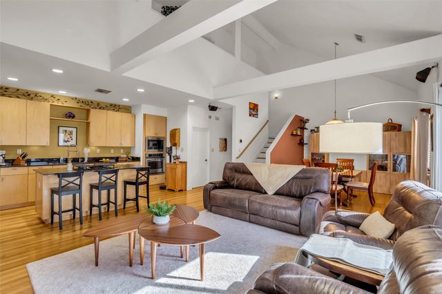 4405 Eigel Street, Houston, TX 77007