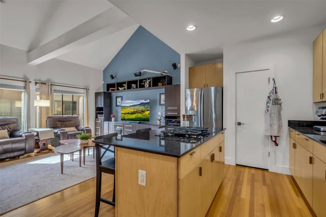 4405 Eigel Street, Houston, TX 77007