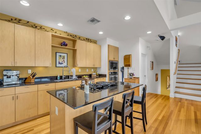 4405 Eigel Street, Houston, TX 77007