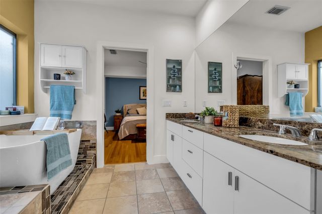 4405 Eigel Street, Houston, TX 77007