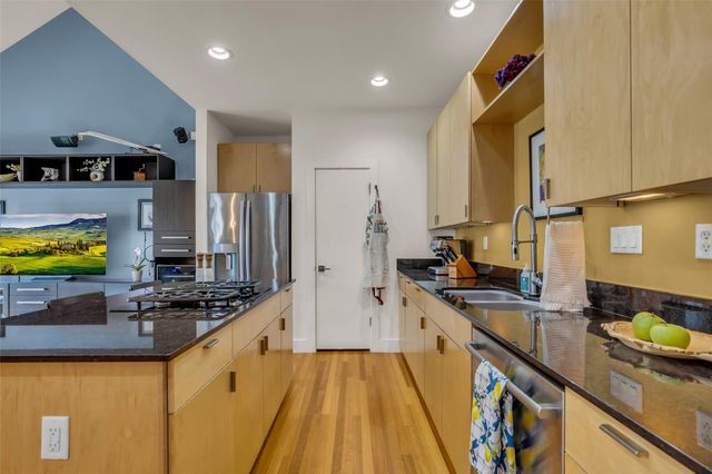 4405 Eigel Street, Houston, TX 77007