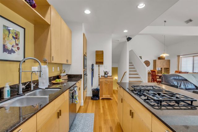 4405 Eigel Street, Houston, TX 77007