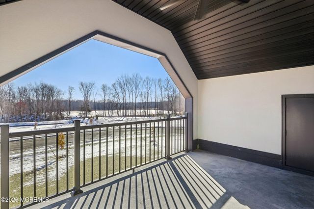 8 Hague Road, Freehold, NJ 07728