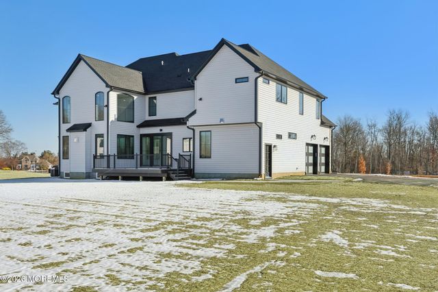 8 Hague Road, Freehold, NJ 07728