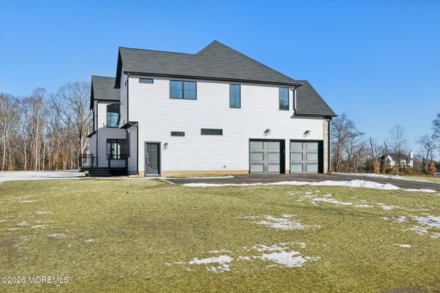 8 Hague Road, Freehold, NJ 07728