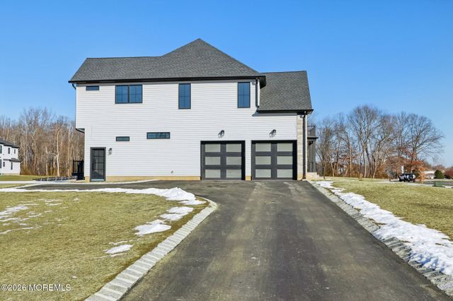 8 Hague Road, Freehold, NJ 07728