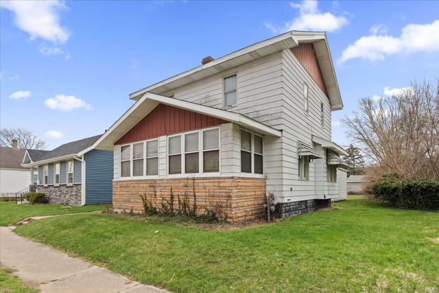 2018 Roger Street, South Bend, IN 46628