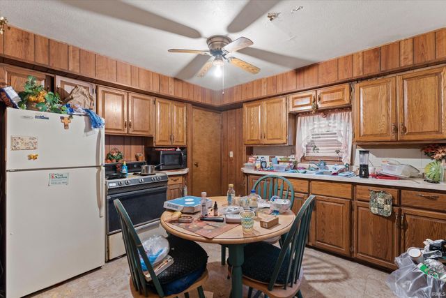 2018 Roger Street, South Bend, IN 46628