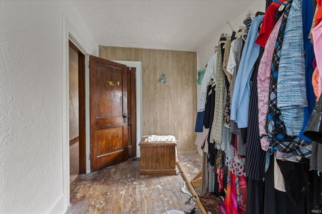 2018 Roger Street, South Bend, IN 46628