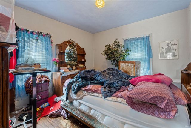 2018 Roger Street, South Bend, IN 46628