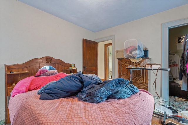 2018 Roger Street, South Bend, IN 46628