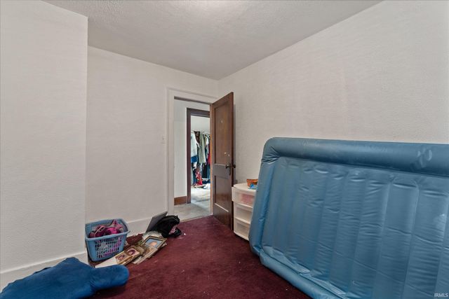 2018 Roger Street, South Bend, IN 46628