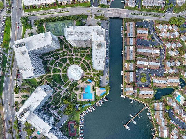 2500 Parkview Dr 2019, Hallandale Beach, FL 33009