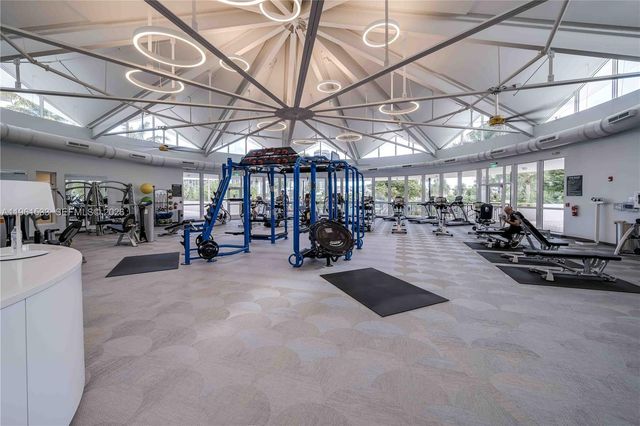 2500 Parkview Dr 2019, Hallandale Beach, FL 33009