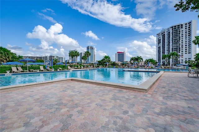 2500 Parkview Dr 2019, Hallandale Beach, FL 33009