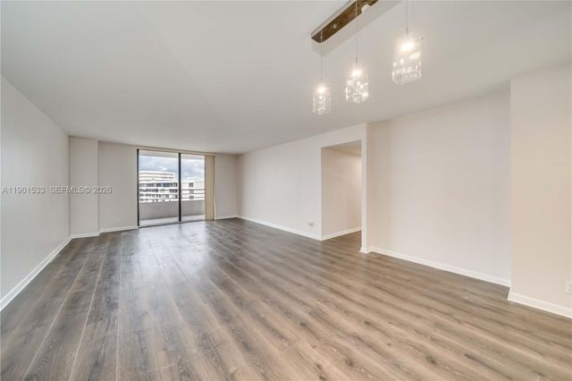 2500 Parkview Dr 2019, Hallandale Beach, FL 33009