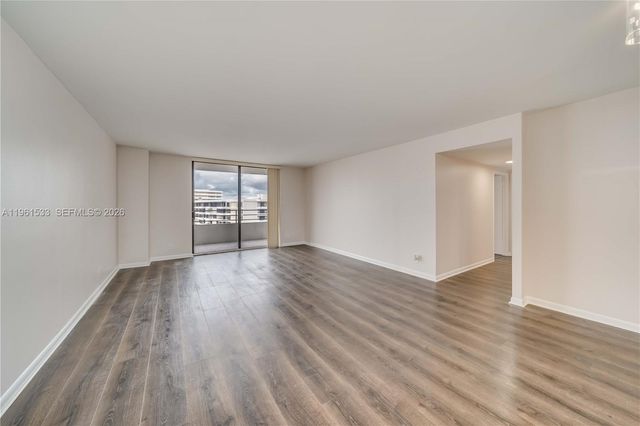 2500 Parkview Dr 2019, Hallandale Beach, FL 33009