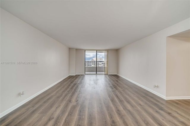 2500 Parkview Dr 2019, Hallandale Beach, FL 33009