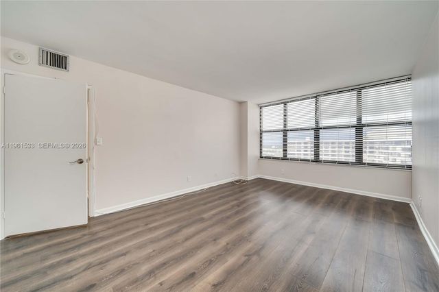 2500 Parkview Dr 2019, Hallandale Beach, FL 33009