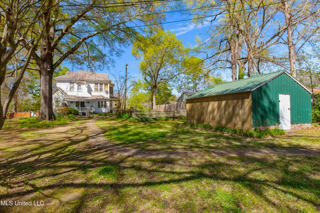 140 E Semmes Street, Canton, MS 39046