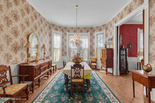 140 E Semmes Street, Canton, MS 39046