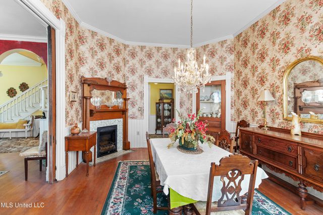 140 E Semmes Street, Canton, MS 39046