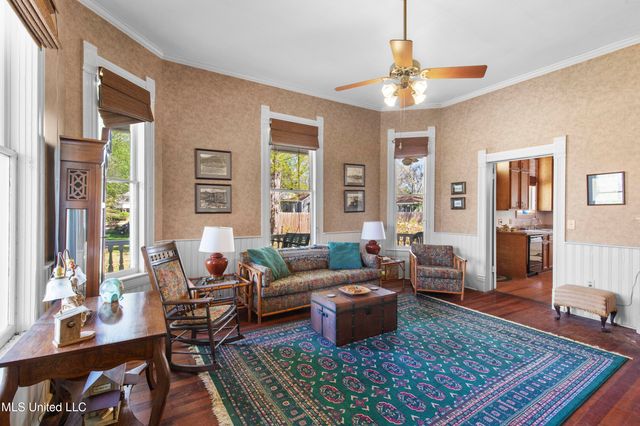 140 E Semmes Street, Canton, MS 39046
