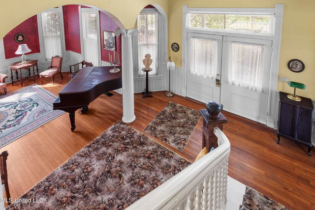 140 E Semmes Street, Canton, MS 39046