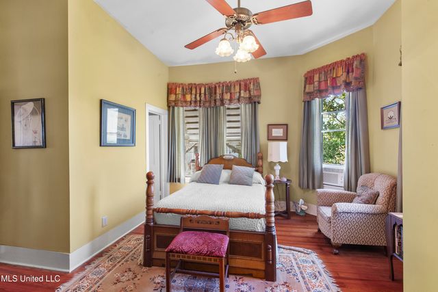 140 E Semmes Street, Canton, MS 39046