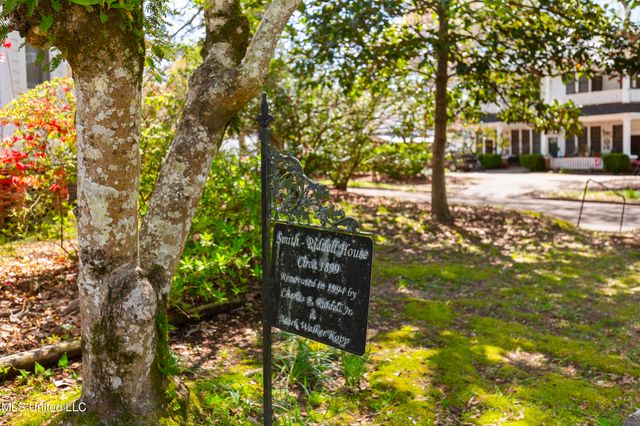 140 E Semmes Street, Canton, MS 39046