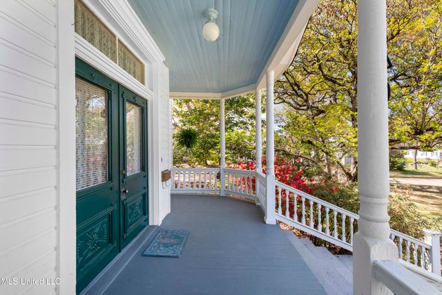 140 E Semmes Street, Canton, MS 39046
