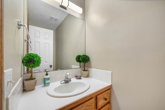 3972 N Sweet Bay Ct, Wichita, KS 67226