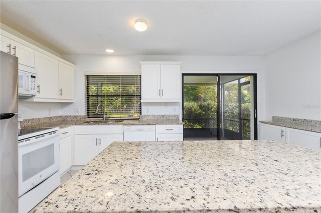 10 VILLAGE LANE, Palm Coast, FL 32164