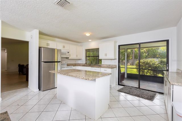 10 VILLAGE LANE, Palm Coast, FL 32164