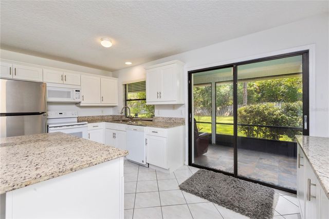 10 VILLAGE LANE, Palm Coast, FL 32164